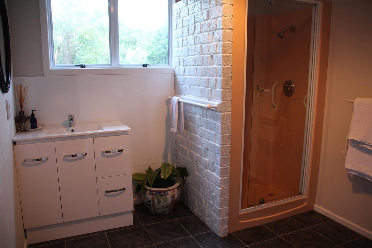 Punehu Stream Cottage Opunake Bagian luar foto